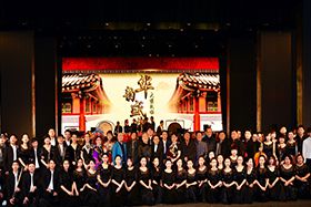 緊跟時代發展   堅定文化自信